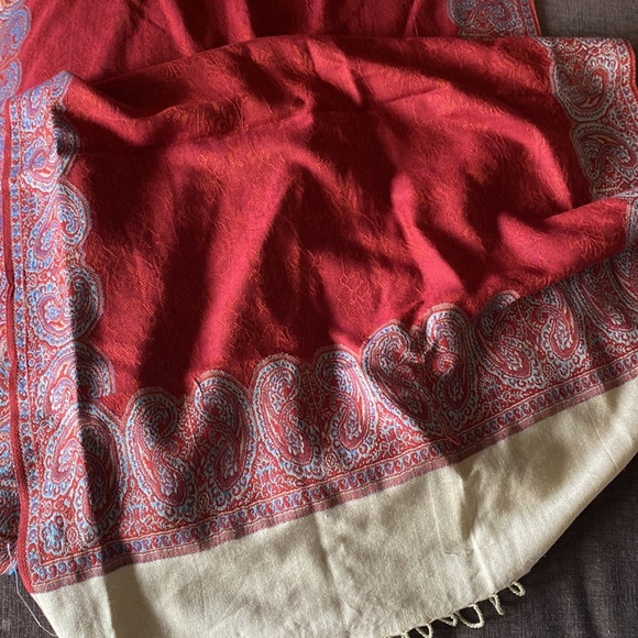 Vibrant color pashmina copy - Picture 2 of 2